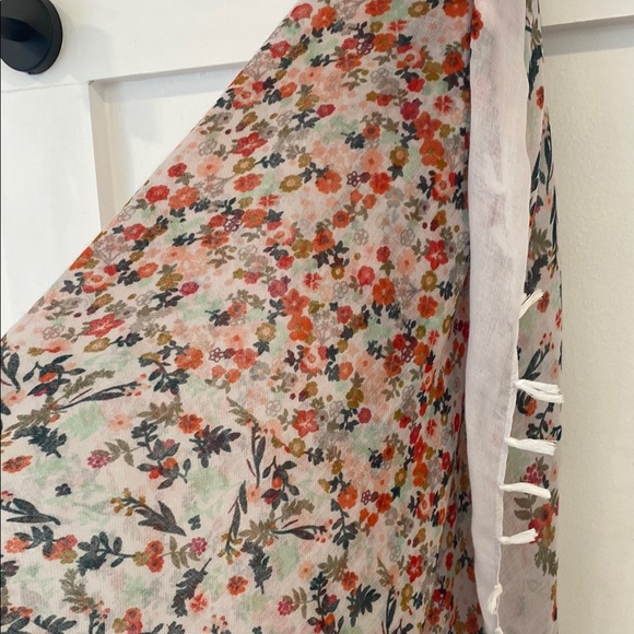 Floral Scarf with Tassels - Picture 2 of 5